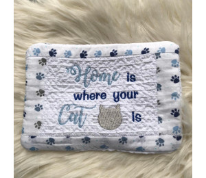 Stickdatei - Spruch "Home is where my cat is"